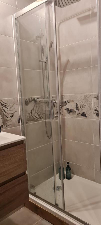 Studio 4 Personnes Aux Pieds Du Chateau De Blois Avec Experience De Dormir Sous Les Aurores Boreales Exterior photo